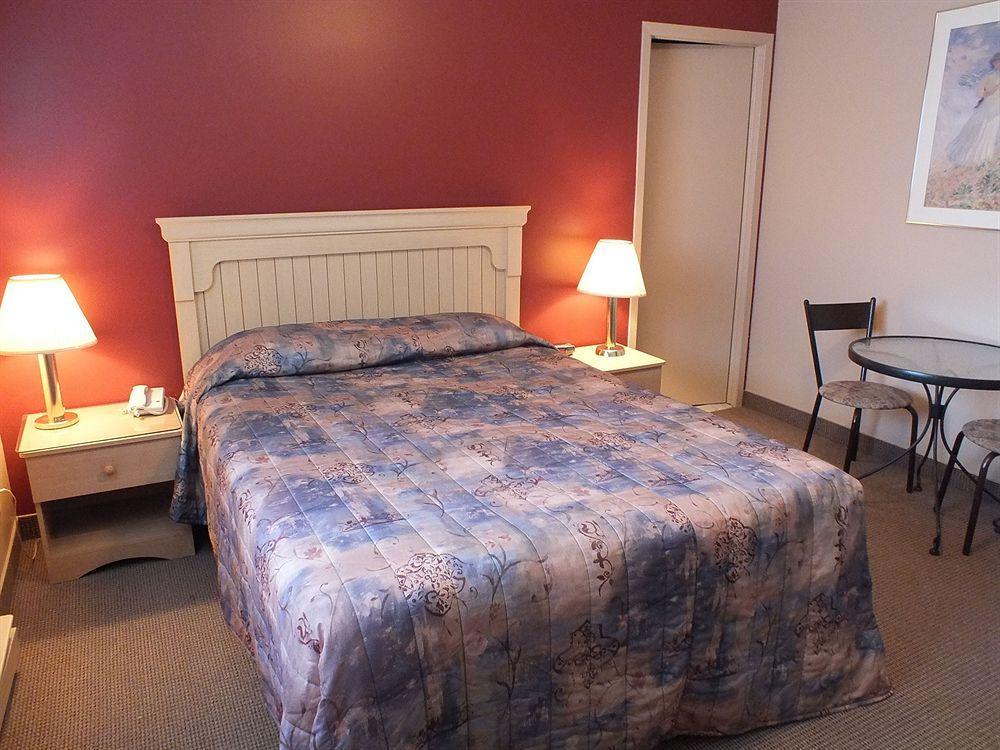 Quality Inn Quebec City Exterior photo