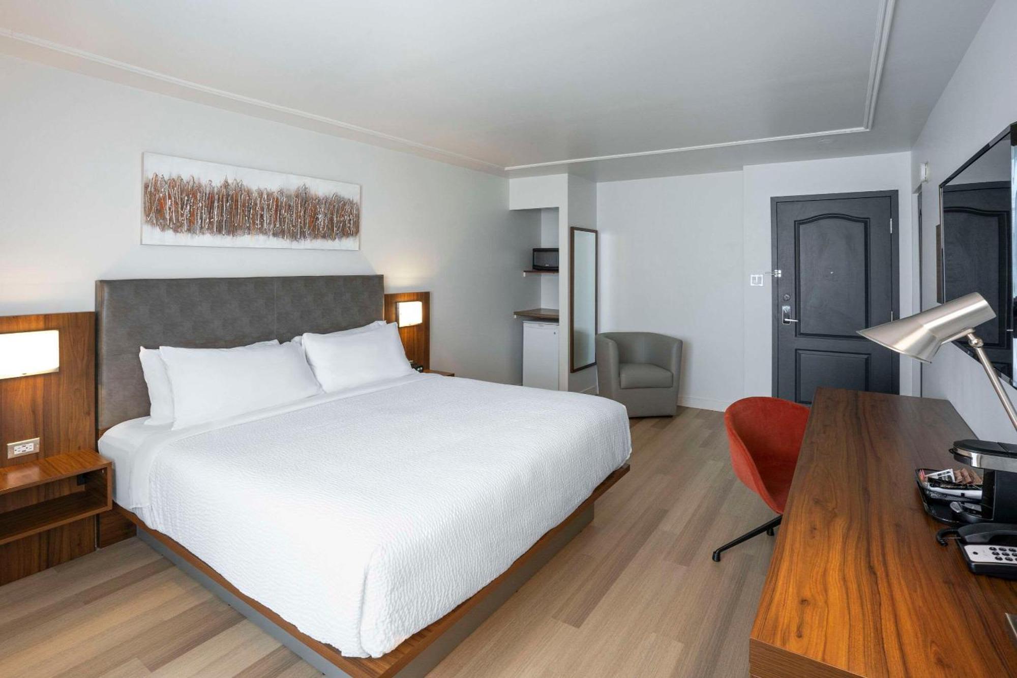 Quality Inn Quebec City Exterior photo